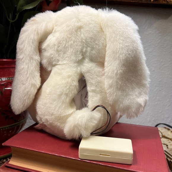 9" VINTAGE 1995 AVON MOM BUNNY RABBIT STUFFED ANIMAL PLUSH TOY - Picture 7 of 9